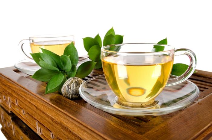 όμορφο δέρμα υγιεινό πίνοντας πράσινο τσάι