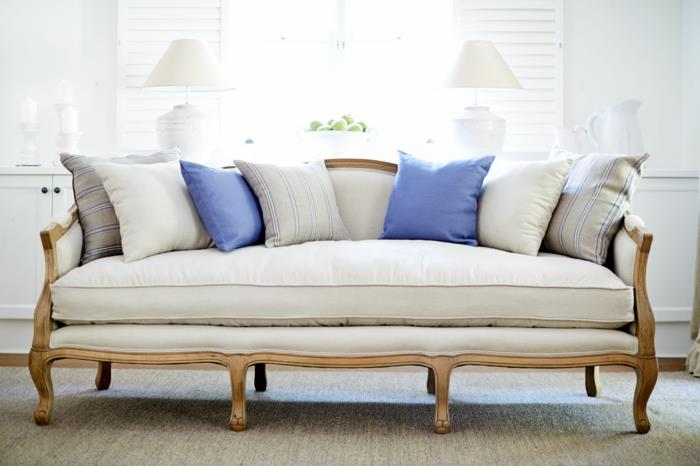 όμορφοι καναπέδες μετατρέψιμοι καναπέδες μαξιλάρια στολίζουν το σαλόνι