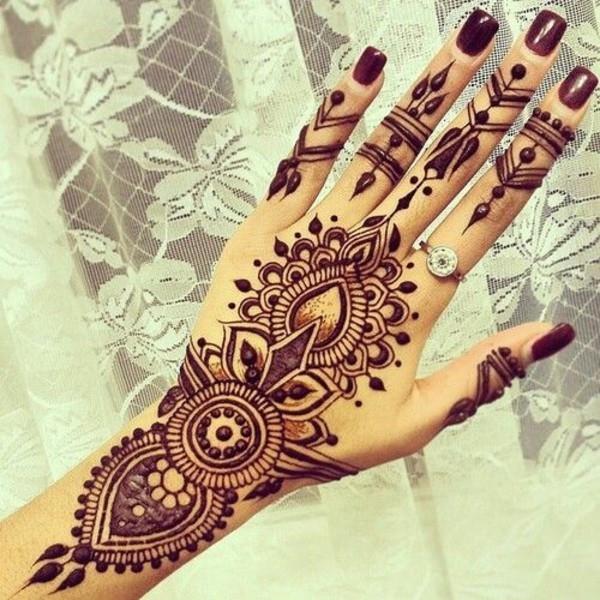 όμορφες ιδέες τατουάζ χέννα χέρι