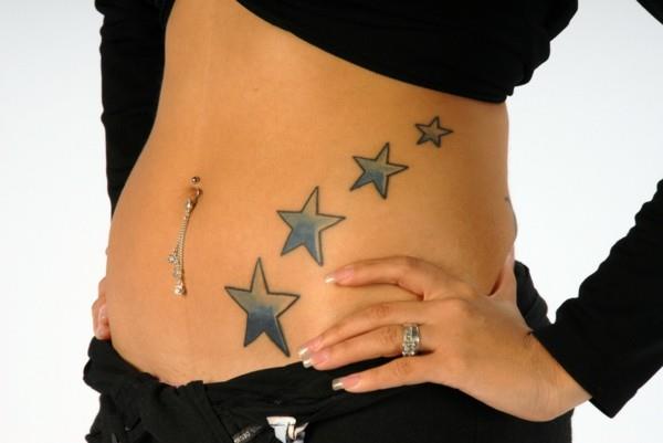 ωραίο τατουάζ τατουάζ αστέρια στην κοιλιά