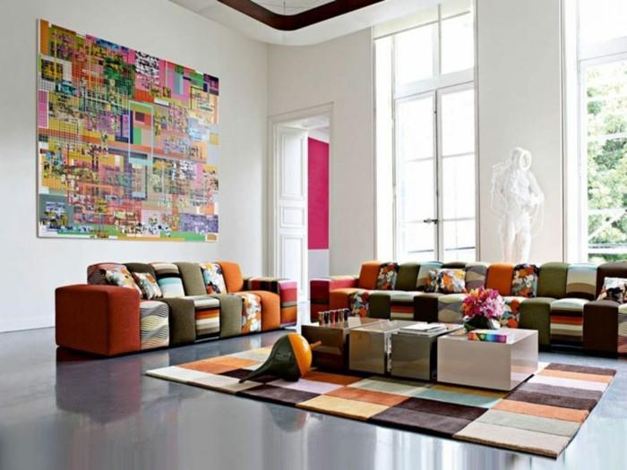 όμορφο σαλόνι χρωματιστό χαλί όμορφη διακόσμηση τοίχου