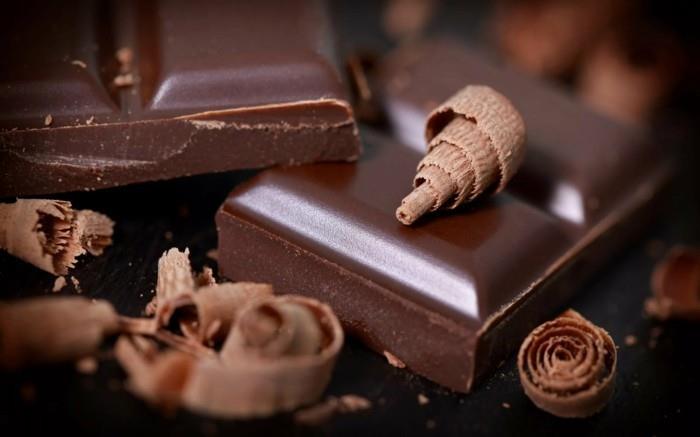 Τρώγοντας πλεονεκτήματα και μειονεκτήματα σοκολάτας