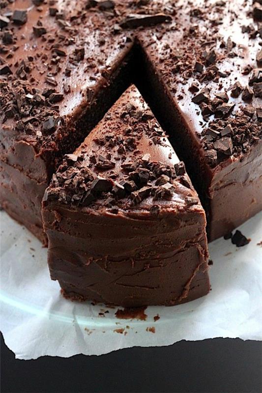 σοκολάτα κέικ σοκολάτα πασπαλίζει γύρω