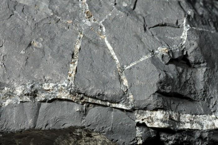 επίδραση σουνγκίτη κατά της ηλεκτρομαγνητικής αιθαλομίχλης