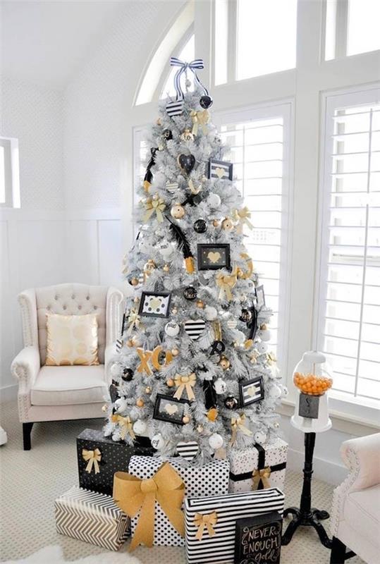 μαύρο λευκό και χρυσό διακοσμήσεις χριστουγεννιάτικων δέντρων