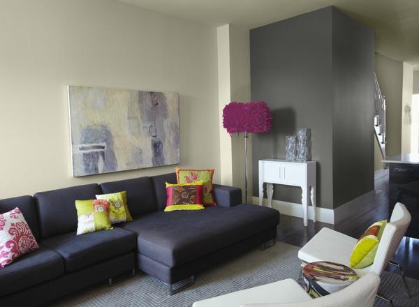 μαύρος καναπές χρώμα γκρι φωτιστικό δαπέδου πομπώδες όμορφα χρώματα τοίχων καθιστικό
