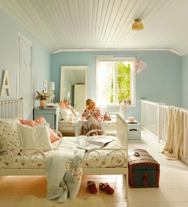 Σουηδικά κρεβάτια με παιδικά κρεβάτια σε λευκό χρώμα από σφυρήλατο σίδερο
