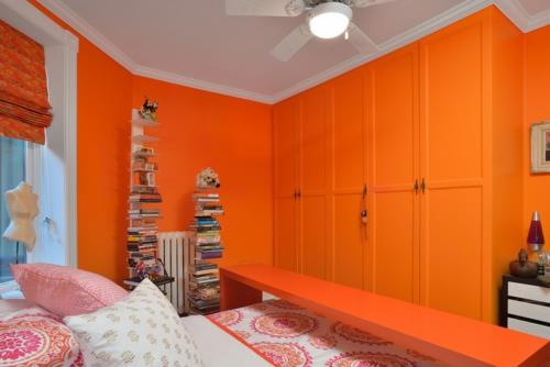εντυπωσιακό υπνοδωμάτιο σε πορτοκαλί ντουλάπα ενσωματωμένο μοντέρνο