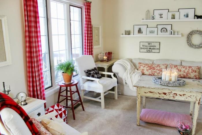 shabby chic σαλόνι με έπιπλα ιδέες παλιά τραπέζια σημάδια φθοράς καρό κουρτίνες