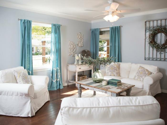shabby chic φτιάξε τον εαυτό σου shabby chic ιδέες σαλονιού diy diy τραπεζάκι σαλονιού ξύλινες σανίδες vintage κομμό μπλε κουρτίνες