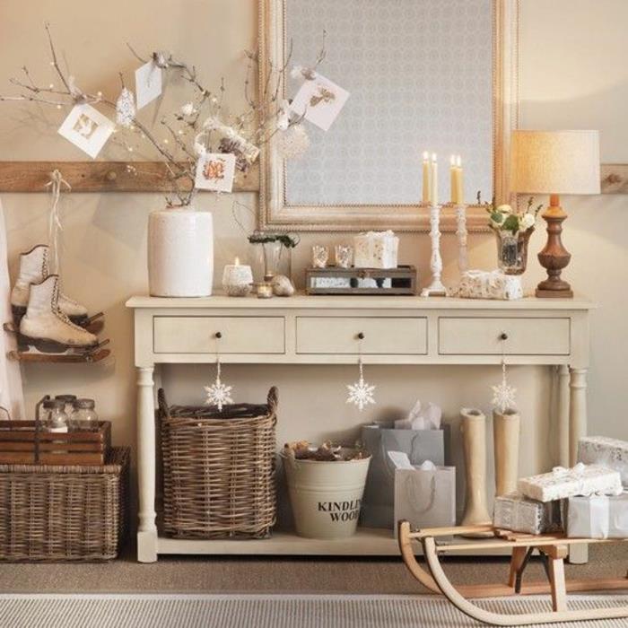 μπουφέ διακοσμούν shabby chic στυλ πουριστική χριστουγεννιάτικη διακόσμηση κλαδιά μπουφάν με κηροπήγιο