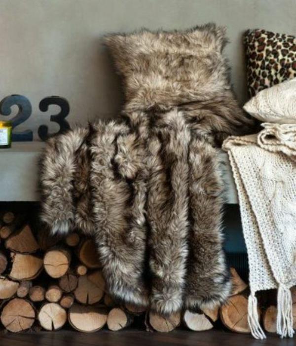 Σκανδιναβικές επιπλωμένες κουβέρτες γούνας Σκανδιναβικά αξεσουάρ σπιτιού