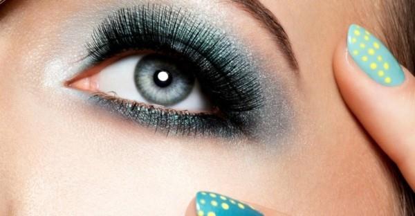 Το smokey eyes μακιγιάρεται σωστά για τα πεσμένα βλέφαρα