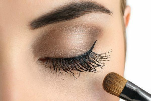 smokey eyes make-up eyeliner