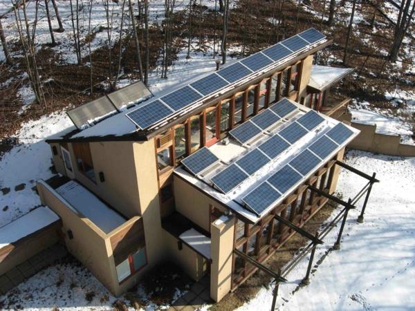 ηλιακό σύστημα και φωτοβολταϊκά κτίρια βιώσιμα