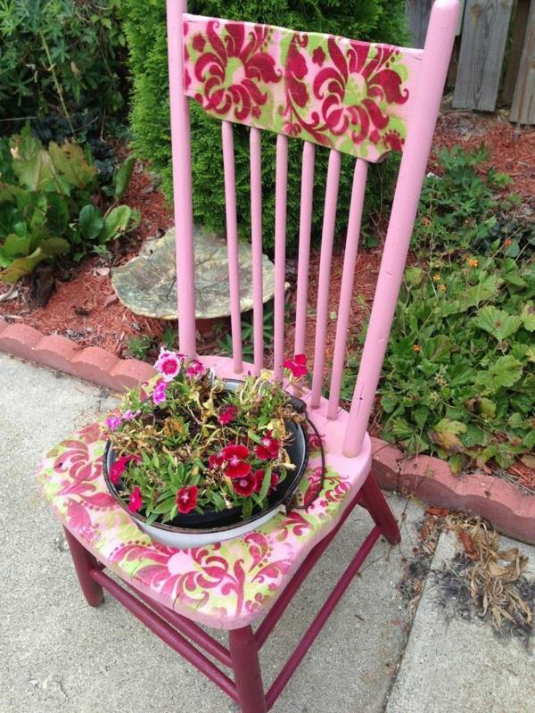 φτιάξτε μόνοι σας διακόσμηση καλοκαιρινού κήπου ανακυκλώστε παλιές καρέκλες