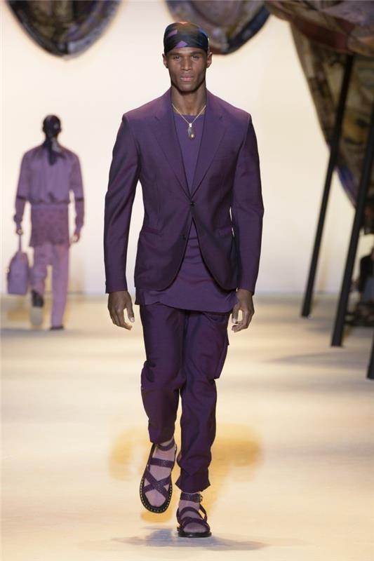 καλοκαιρινά ρούχα versace 2016 καλοκαιρινή μόδα ανοιξιάτικες τάσεις της μόδας των ανδρών ταιριάζουν σε μωβ σανδάλια