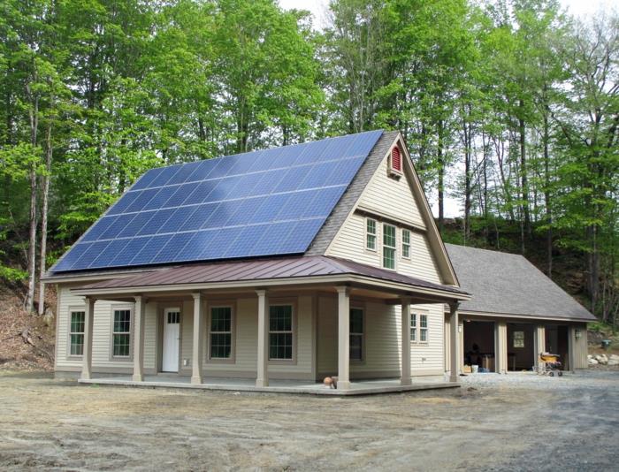 ηλιακή ενέργεια μηδενικής ενέργειας σπίτι παραδοσιακό δάσος σχεδιασμού