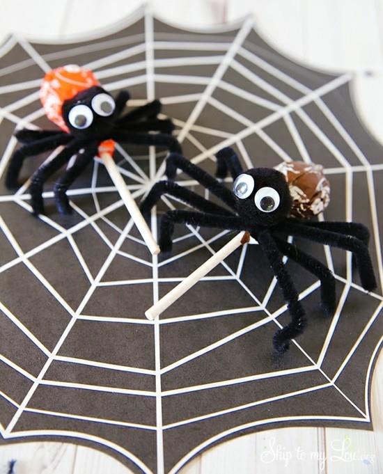 Διακόσμηση αράχνη tinker με καθαριστικό σωλήνων