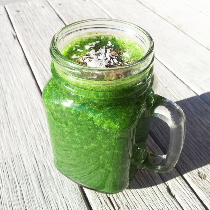σπιρουλίνα φύκια υγιή smoothies καρύδας