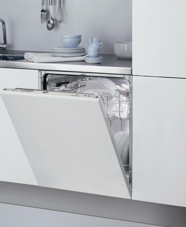 πλυντήρια πιάτων λευκά μέτωπα εκλεκτά πιάτα πορσελάνης