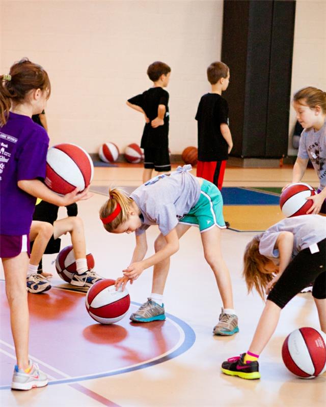 αθλήματα για παιδιά που παίζουν κορίτσια μπάσκετ