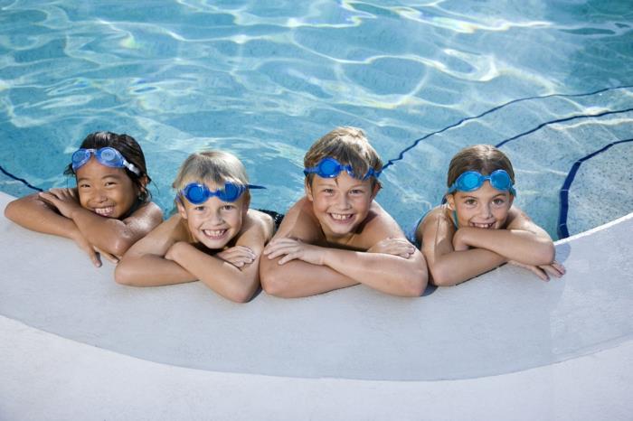 πισίνα για αθλήματα για παιδιά