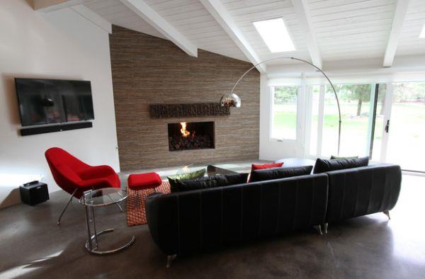 λαμπτήρες δαπέδου σχεδιασμός κόκκινη πολυθρόνα έμφαση μαύρος δερμάτινος καναπές τοίχος ξύλο