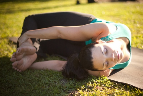 Tek Taraflı Yay (Parsva Dhanurasana)