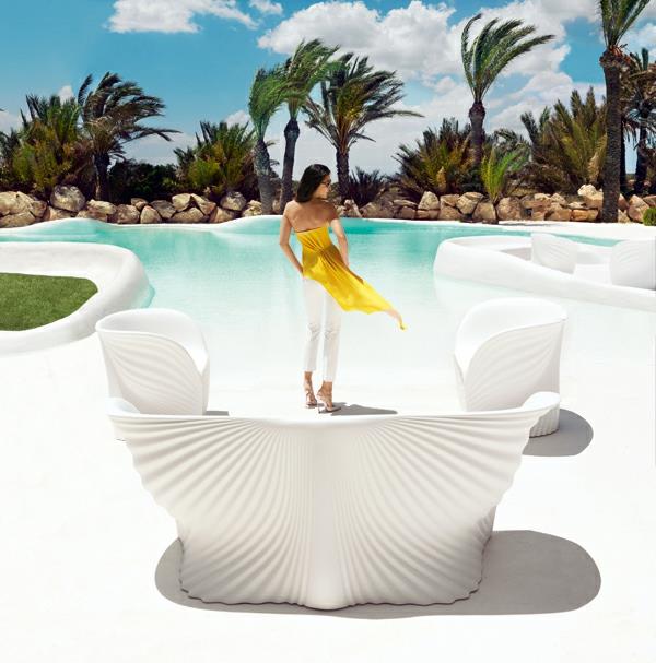 αισθητική συλλογή επίπλων εξωτερική πισίνα λευκός καναπές