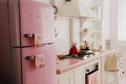 κομψή ρετρό ροζ γυαλιστερή γυαλιστερή ιδέα επίπλωσης ψυγείου