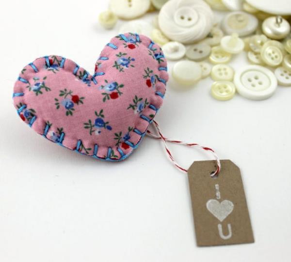 ράψτε υφασμάτινες καρδιές μόνοι σας, ιδέες χειροτεχνίας για ράψιμο στο χέρι, μοτίβα λουλουδιών