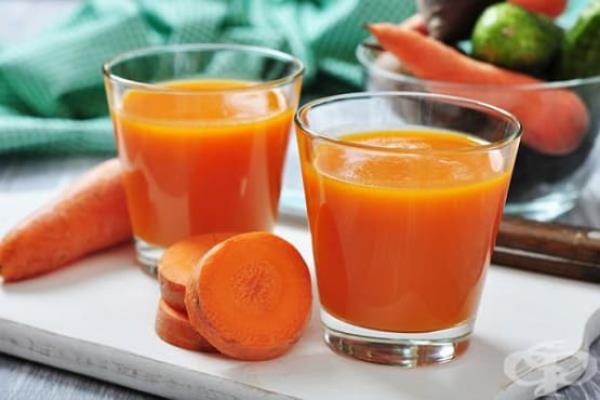 λαμπερό δέρμα προσώπου υγιεινή τροφή χυμός καρότου πιείτε βιταμίνη Α βήτα καροτίνη