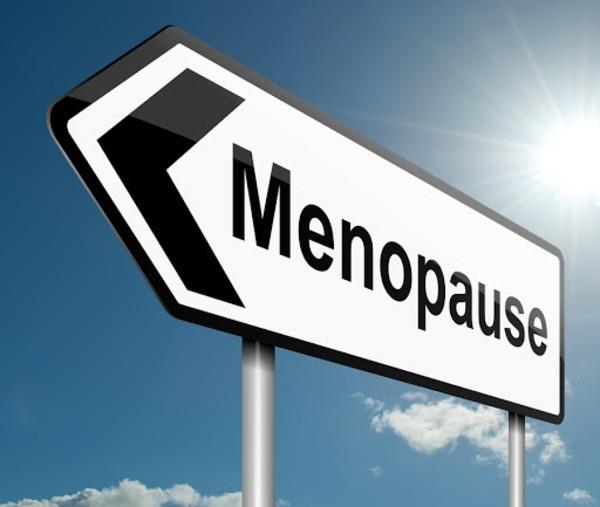 Συμπτώματα ανεπάρκειας οιστρογόνων Εμμηνόπαυση Εμμηνόπαυση Χαμηλότερα επίπεδα οιστρογόνων