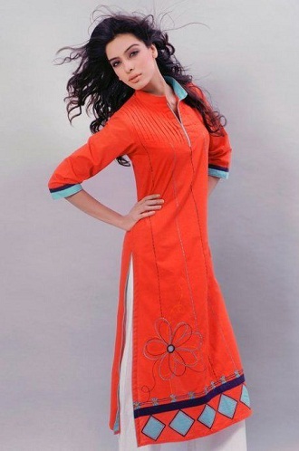 Angrakha tarzı tasarım turuncu şalvar takım elbise