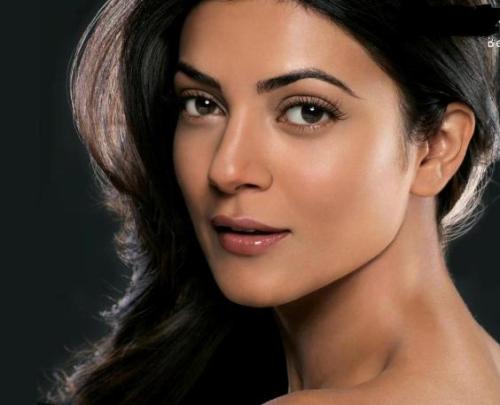 Sushmita Sen Beauty Tips lūpų makiažas