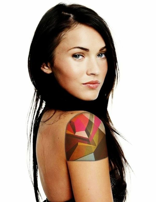 χρώμα τατουάζ χρωματιστό γεωμετρικό τατουάζ