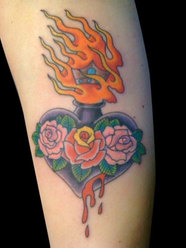μοτίβα τατουάζ καρδιά τριαντάφυλλα αγγείο πυρκαγιά αίμα