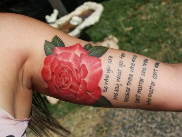 τατουάζ ρητά λουλούδια τατουάζ γυναίκες άνω βραχίονα