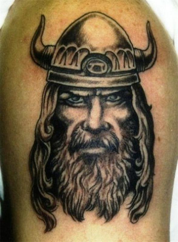 τατουάζ για άνδρες μαχητές viking στο άνω χέρι