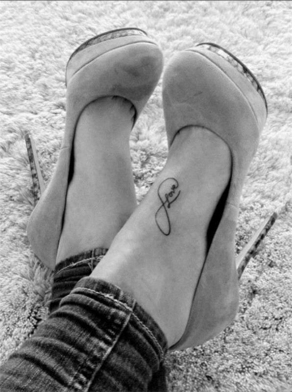 τατουάζ γραμματοσειρές κομψό τατουάζ πόδι