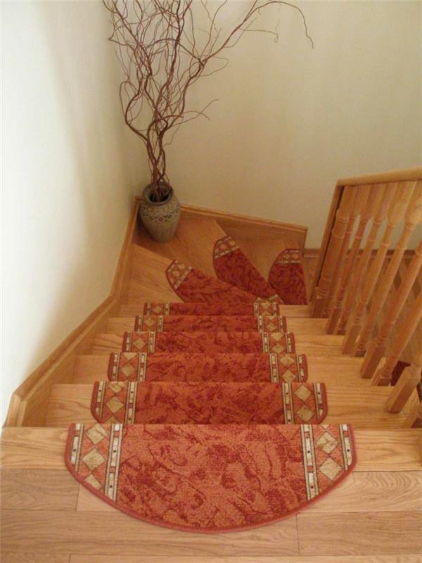 χαλί για σκάλες ξύλινες σκάλες κόκκινο μοτίβο