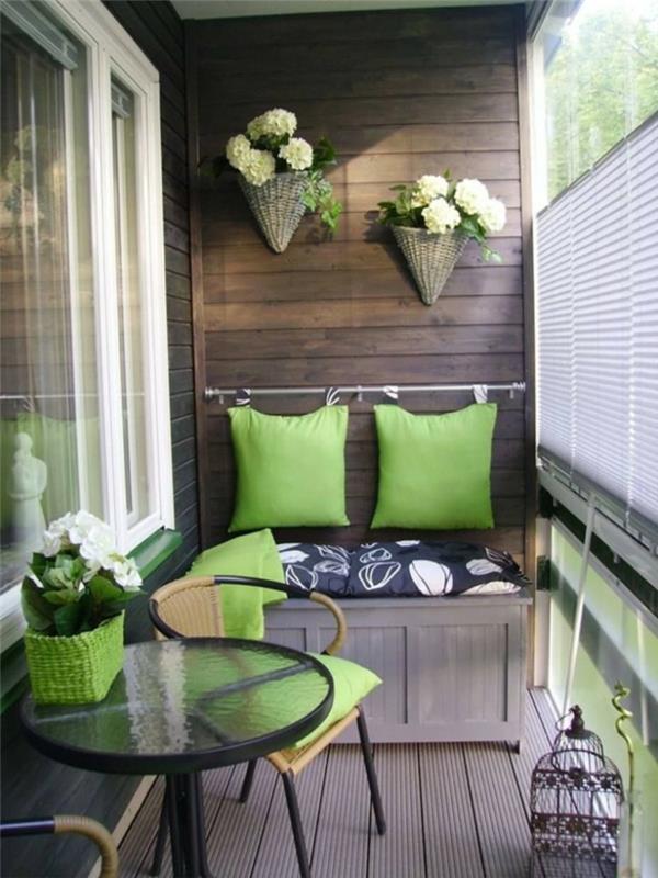 βεράντα σχεδιασμό μπαλκόνι έπιπλα καναπέ ντουλάπι μαξιλάρια πράσινα στρογγυλά τραπέζια πολυθρόνες