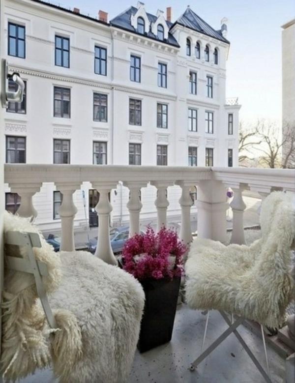 σχεδιασμός βεράντας μπαλκόνι χειμερινός κήπος που έχει στηθεί βεράντα μαξιλάρια γούνας