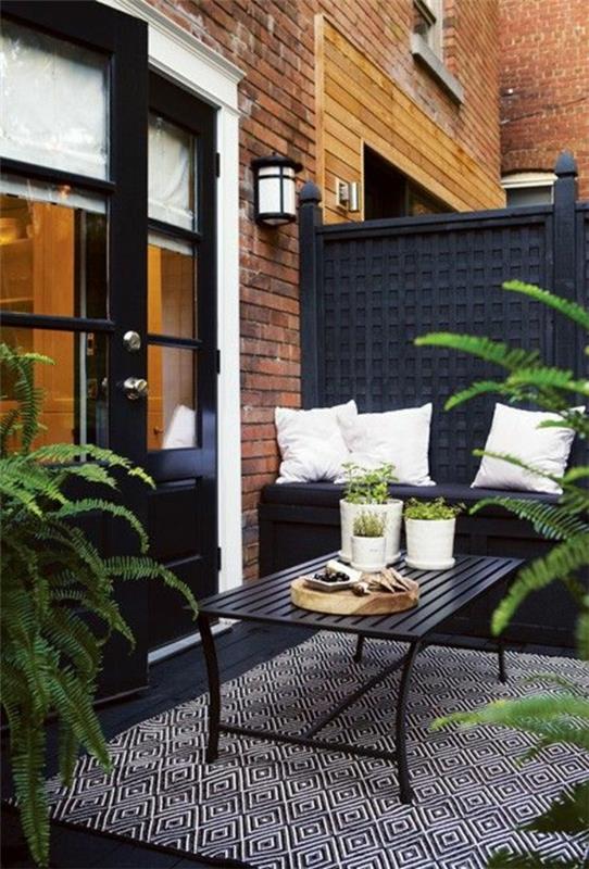 σχεδιασμός βεράντας-αίθριο-μπαλκόνι-προστασία της ιδιωτικής ζωής-κομψά-μαύρα έπιπλα κήπου