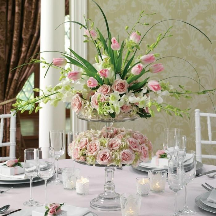 διακόσμηση τραπεζιού κανονίστε λουλούδια και δώστε στο τραπέζι μια ρομαντική εμφάνιση