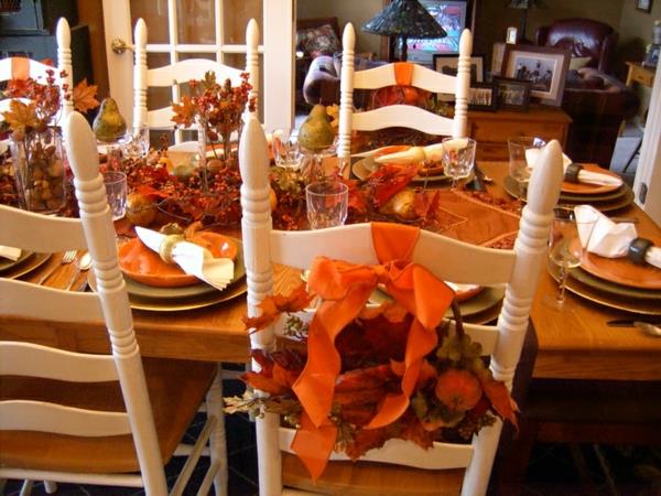 διακόσμηση τραπεζιού εορταστική κουζίνα τραπεζαρία καρέκλες ξύλινη λευκή