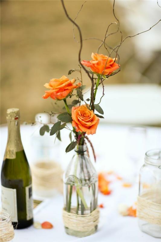 διακοσμητικά τραπεζιού γαμήλια μπουκάλια πορτοκαλί τριαντάφυλλα