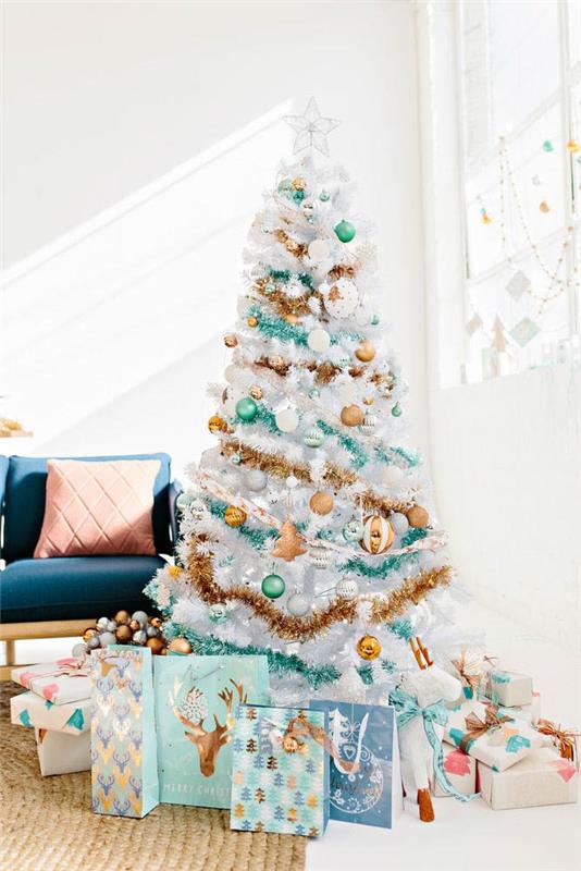 υπέροχες γιρλάντες για τη διακόσμηση του χριστουγεννιάτικου δέντρου
