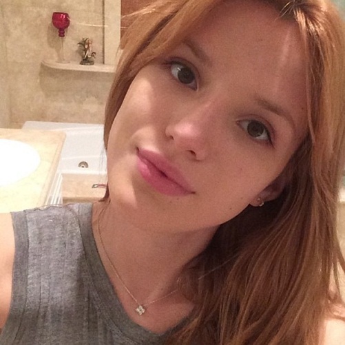 Makyajsız Bella Thorne 4
